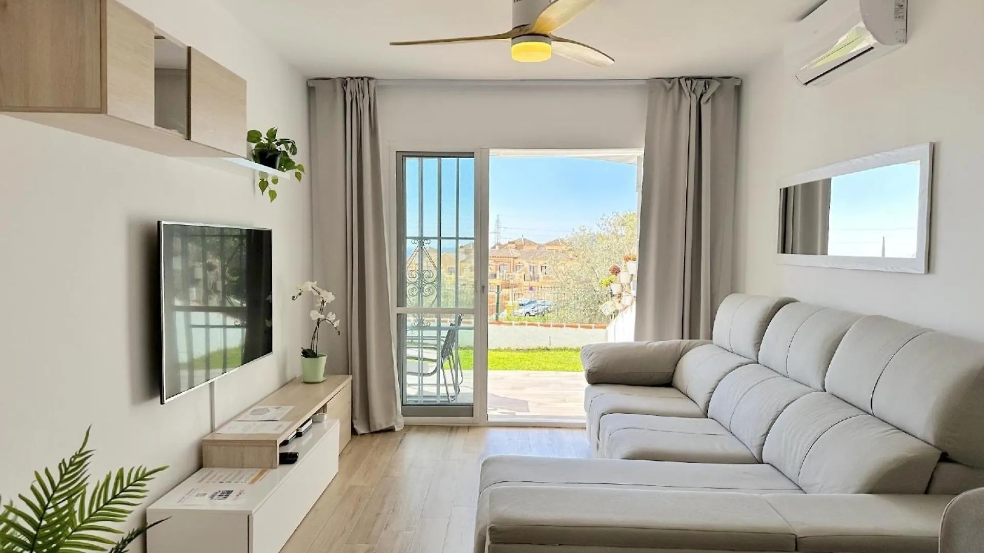 Ferienwohnung Fuer 4 Personen Ca 70 Qm In Nerja, Andalusien Costa Del Sol